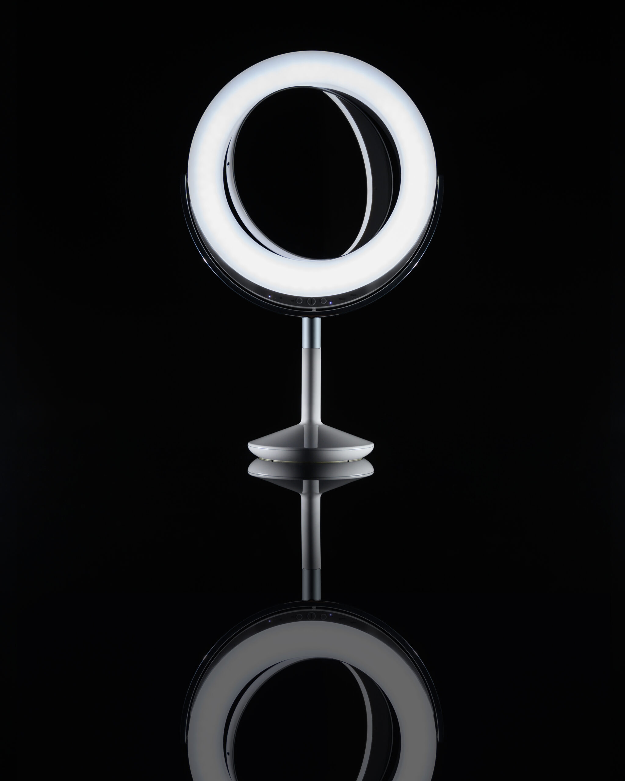 Kelly Mondora founder of Ilios Lighting Revolutionary AllInOne